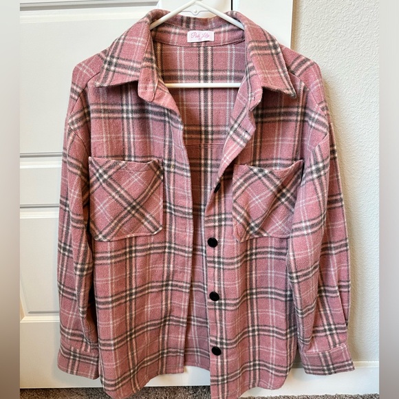 CHIC EDGE PINK PLAID FLANNEL SHACKET - Picture 2 of 3